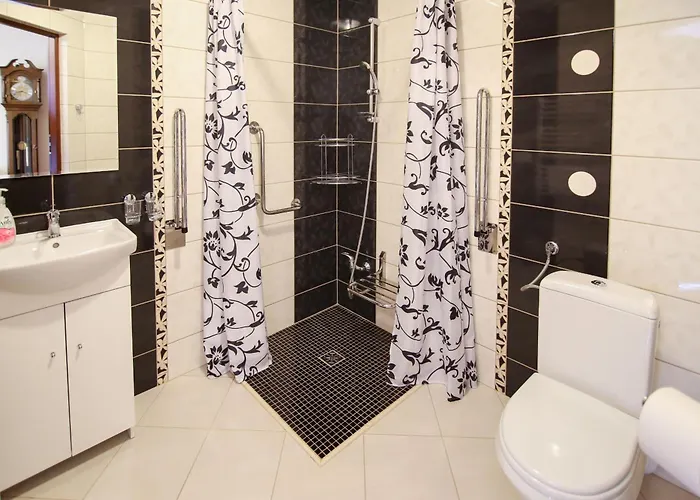 מלון דירות Kasper 3*