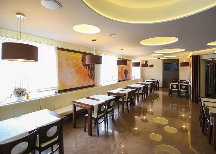 מלון דירות Kasper 3*